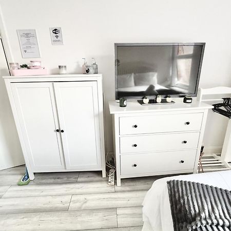 Apartament Next Westfield Mall ลอนดอน ภายนอก รูปภาพ