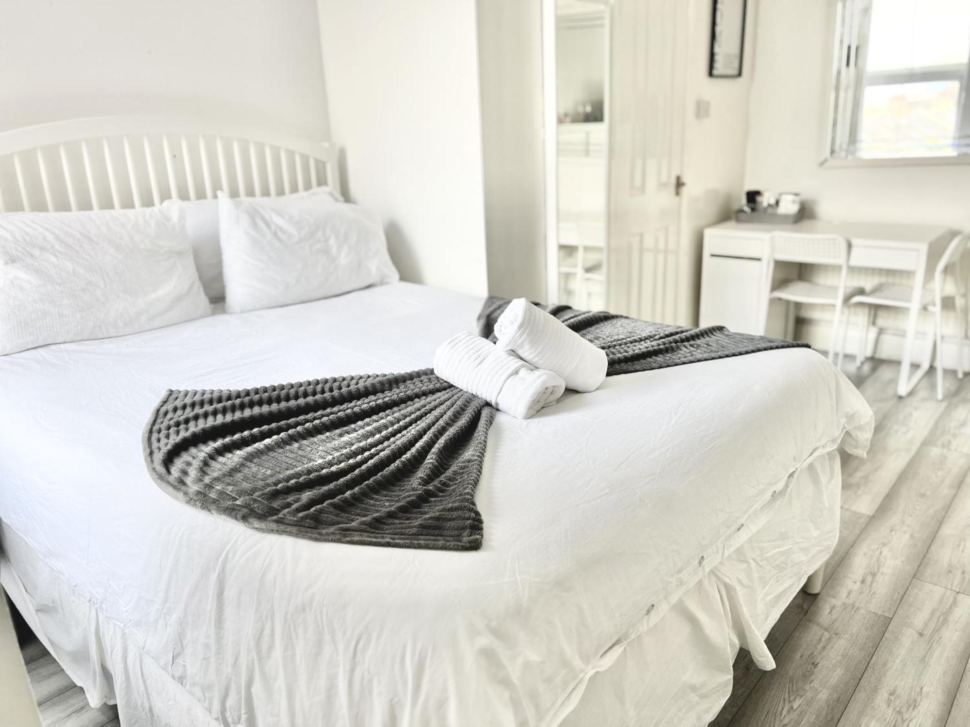 Apartament Next Westfield Mall ลอนดอน ภายนอก รูปภาพ
